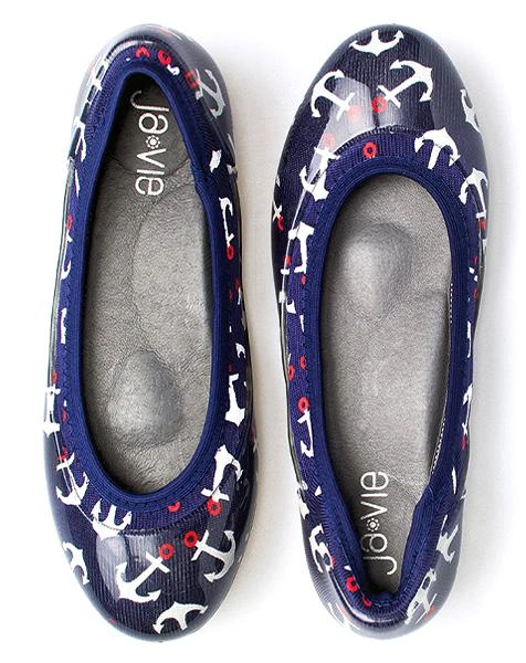 Anchors Away Jelly Flats: Sail into Style & Comfort! Fun, Summery Shoes for Every Adventure.